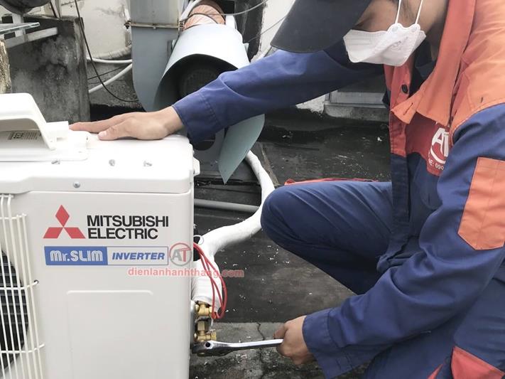 Dịch vụ lắp đặt máy lạnh chuyên nghiệp - Trung Tâm Bảo Hành Điện Lạnh