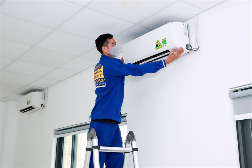 Dịch vụ vệ sinh máy lạnh